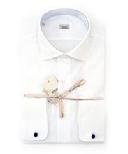 Immagine di Camicia bianca con polso doppio