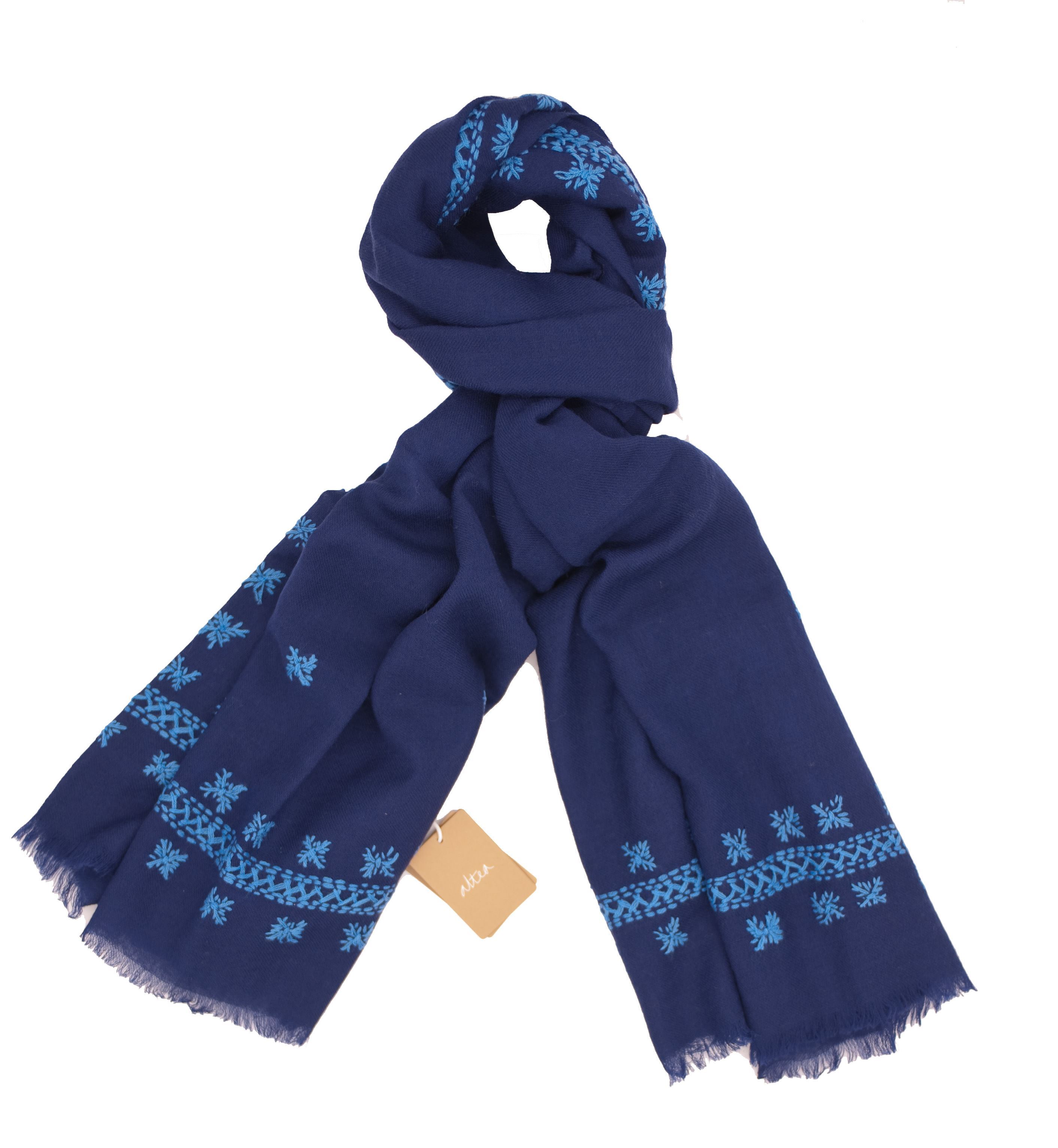 Picture of Scarf with blue background