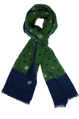 Picture of Green background patterned wool scarf