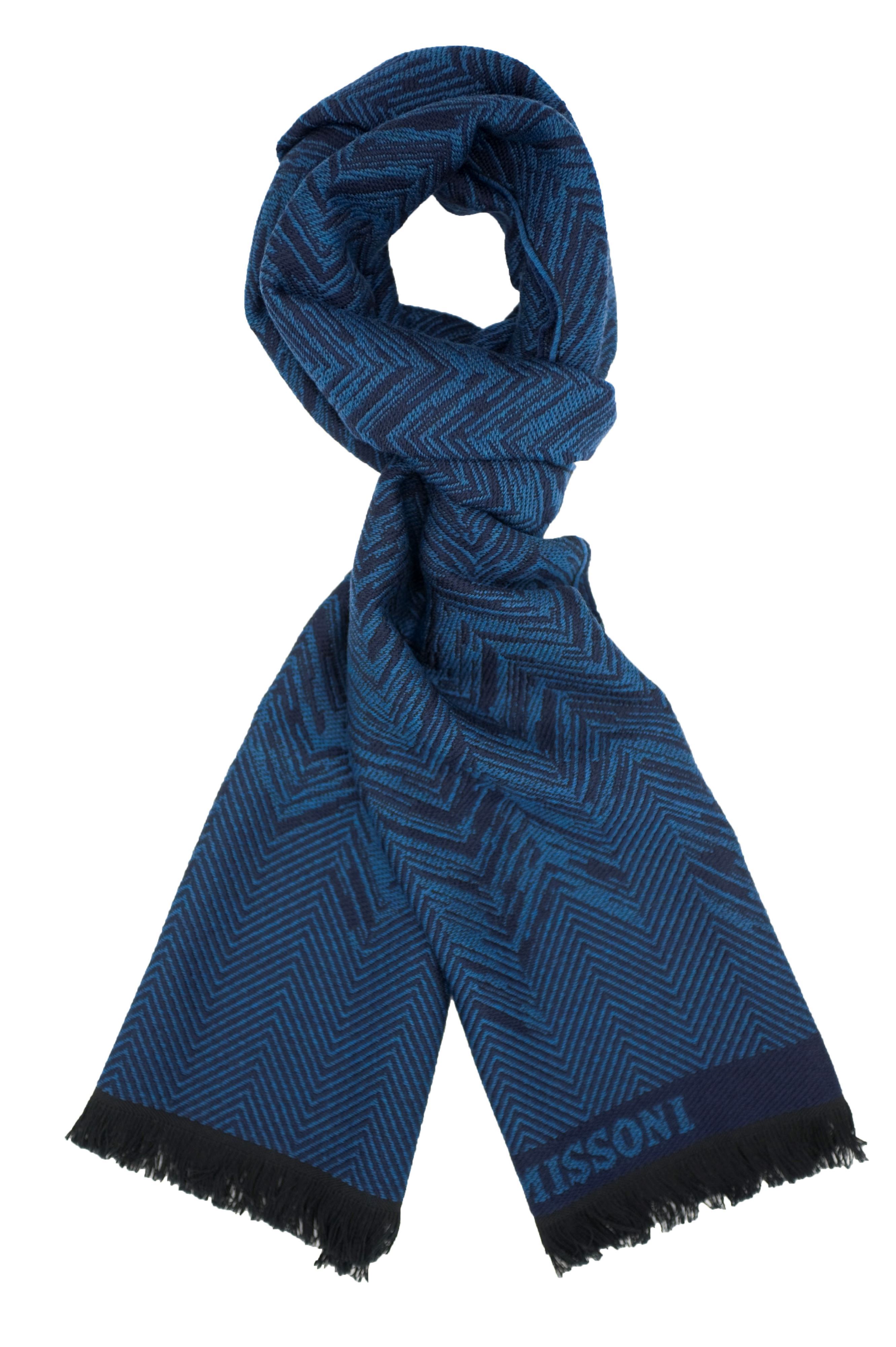 Immagine di sciarpa lana fondo blu